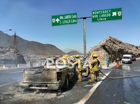 Incendio consume camioneta en Santa Catarina POSTA Nuevo León