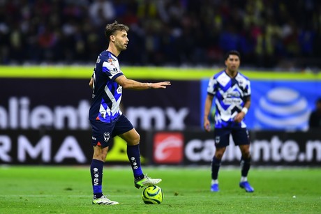 Rayados y América en duelo de poder a poder igualan 1 1 en el Azteca