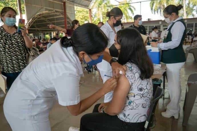 Vacunarán a jóvenes de 14 años en Tamaulipas