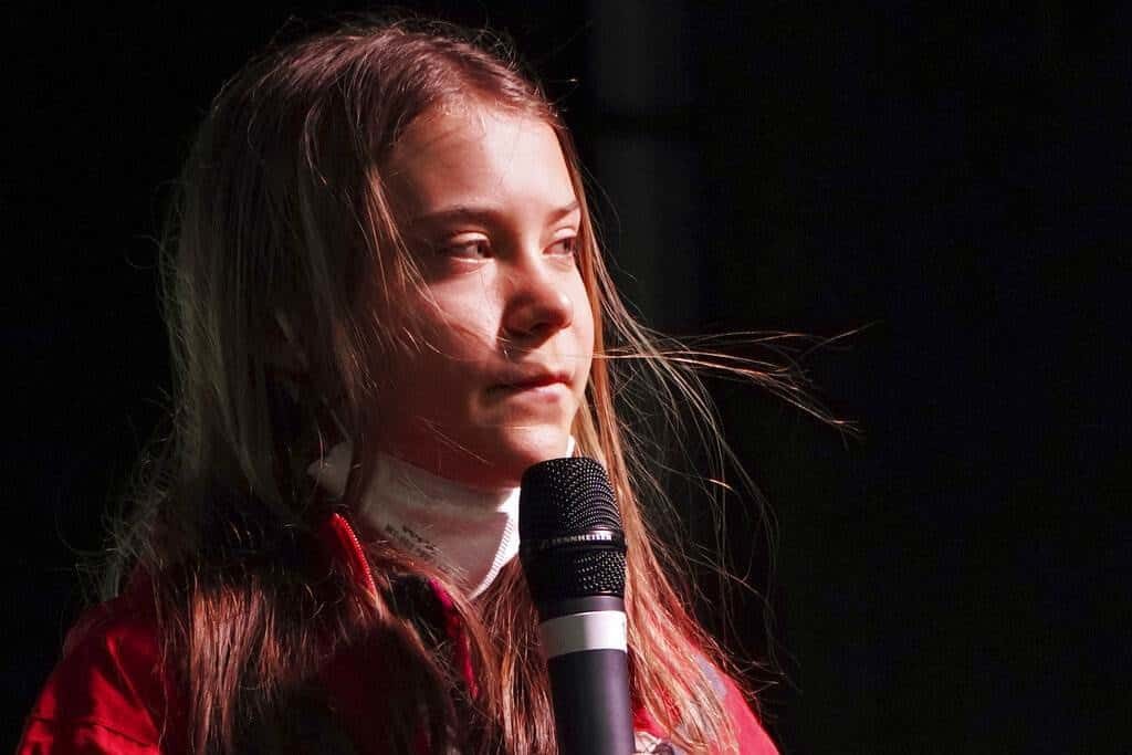 Contempla Greta Thunberg impulsar cambio con libro