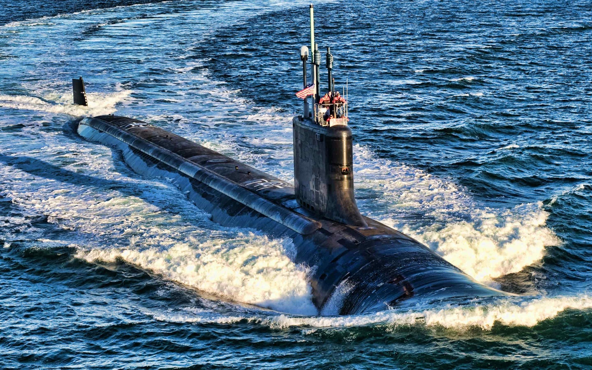 Lanza Estados Unidos nuevo submarino nuclear