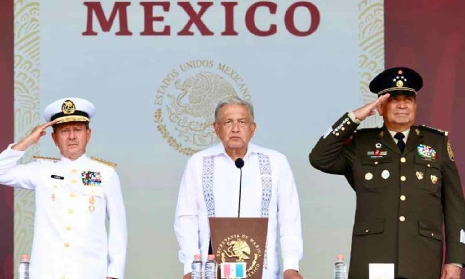 Celebra AMLO 108 años de la Defensa del Puerto de Veracruz