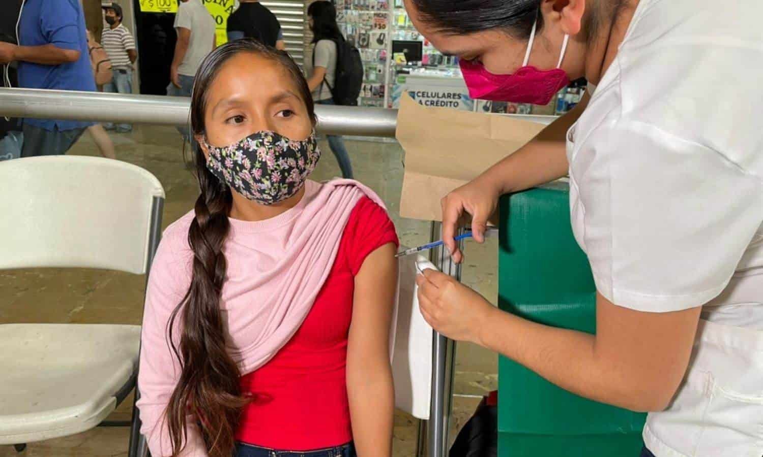 Instalan modulo de vacunación en estación Cuauhtémoc
