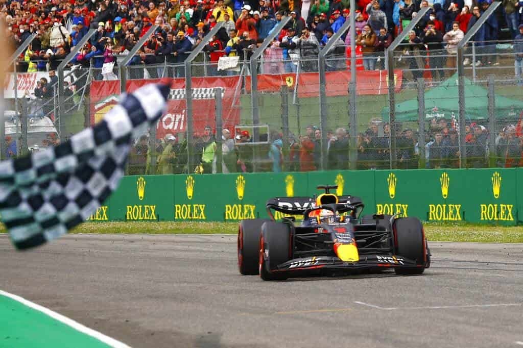 Obtiene Leclerc la pole position para Gran Premio de España