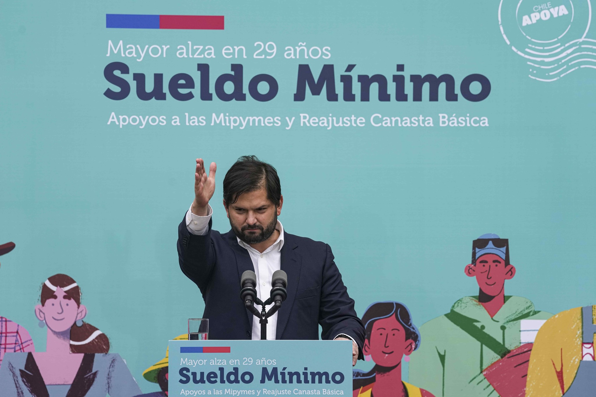Chile promulga nuevo salario mínimo con incremento de 14.3%