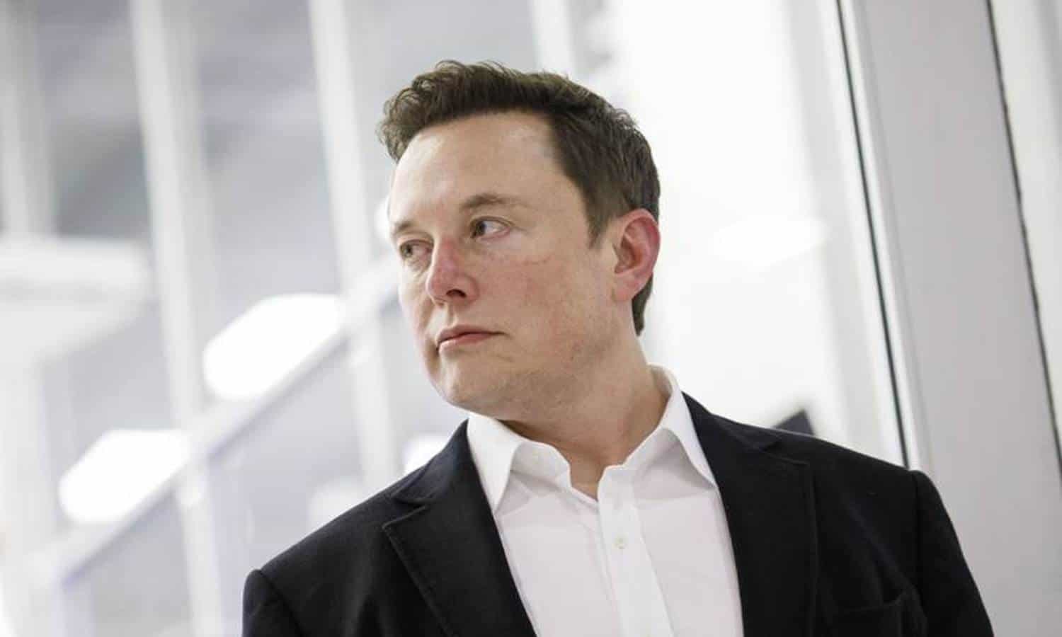 Suspende Elon Musk la compra de Twitter