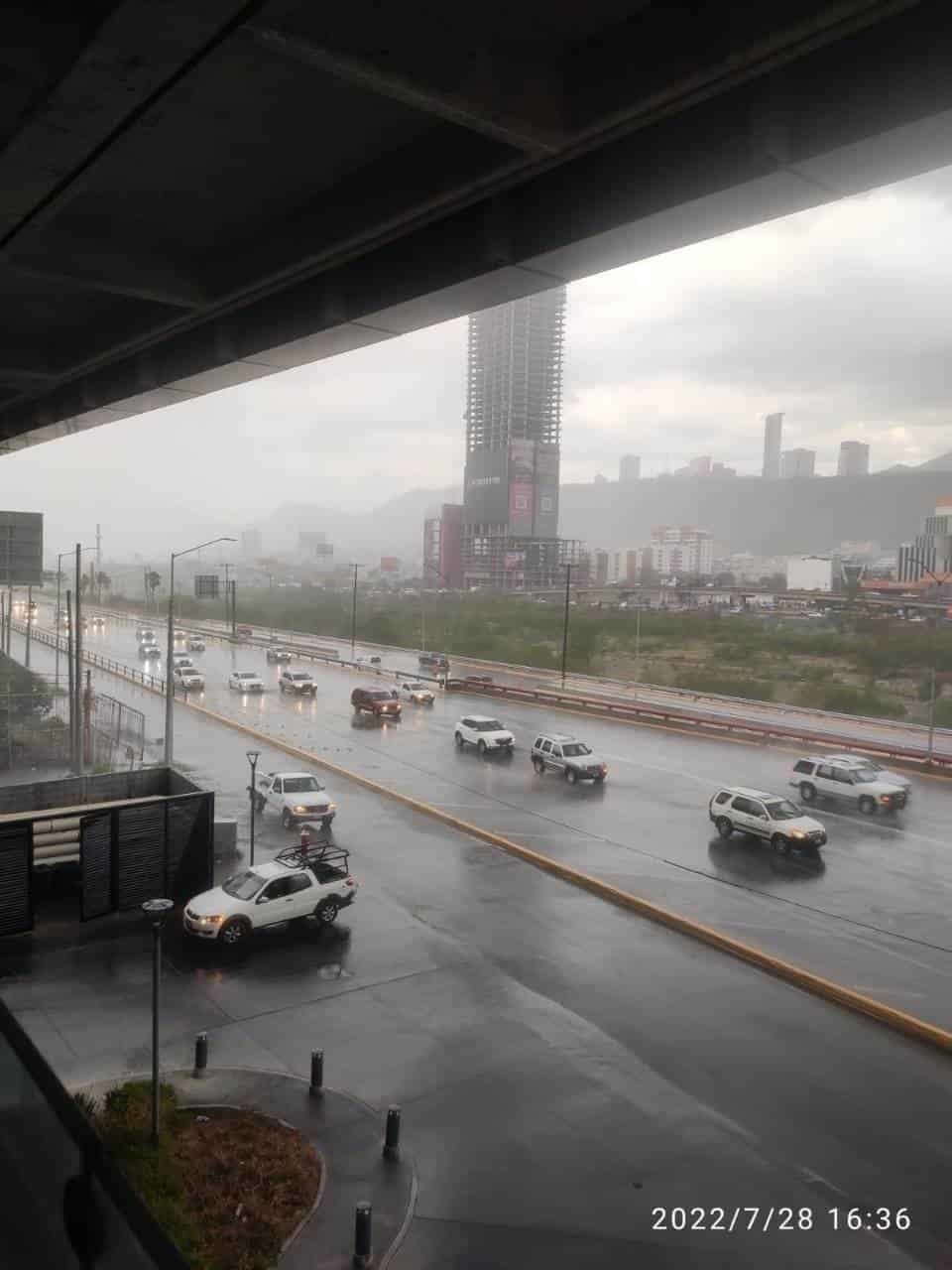 Dios quiera que llueva: Agua y Drenaje de Monterrey