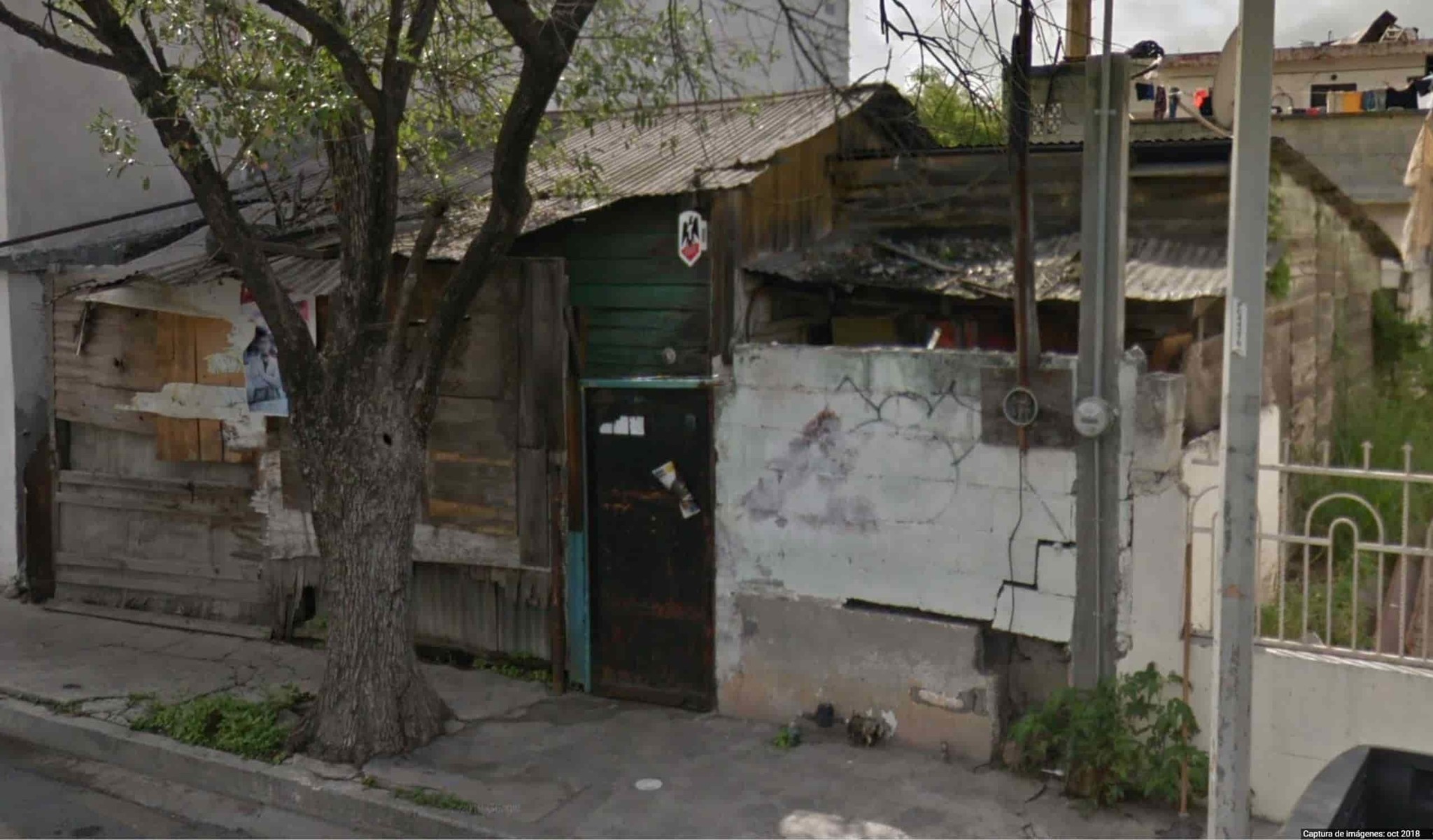 Un millón! Eso cuesta casa de lámina y madera en Monterrey