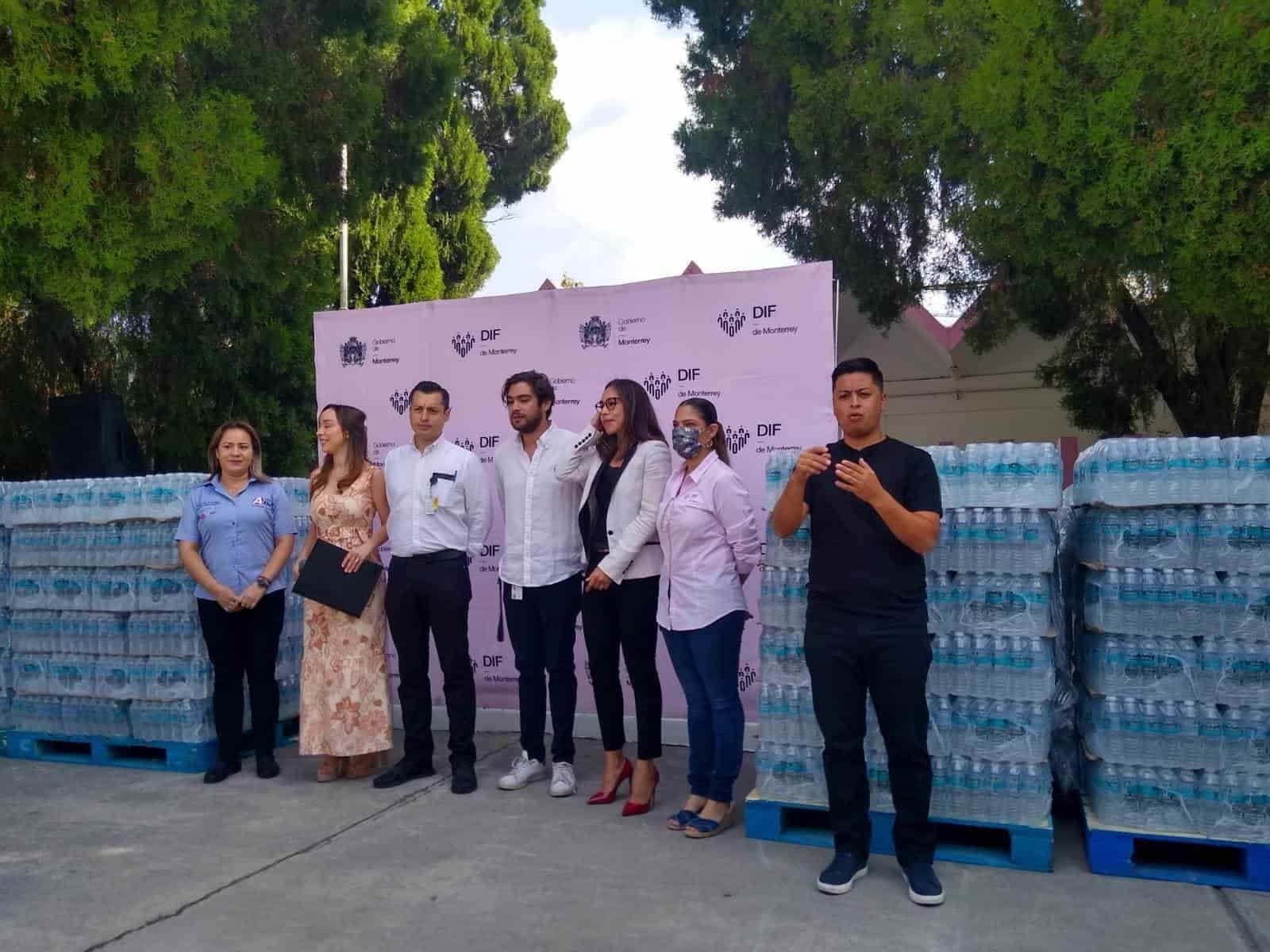 Recibe Monterrey donativo de 10 mil botellas de agua