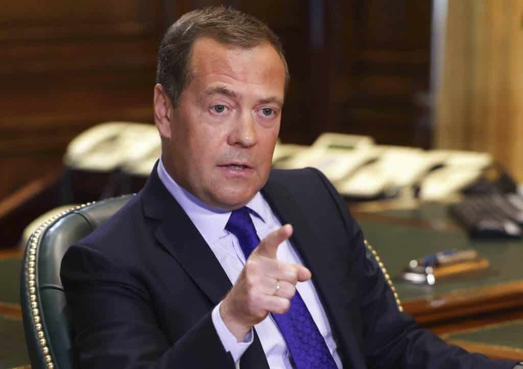 Sueño de EEUU de romper Rusia es un camino al fin: Medvedev