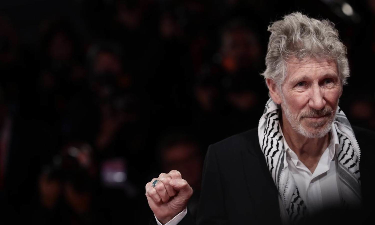 Roger Waters pide poner fin a la guerra
