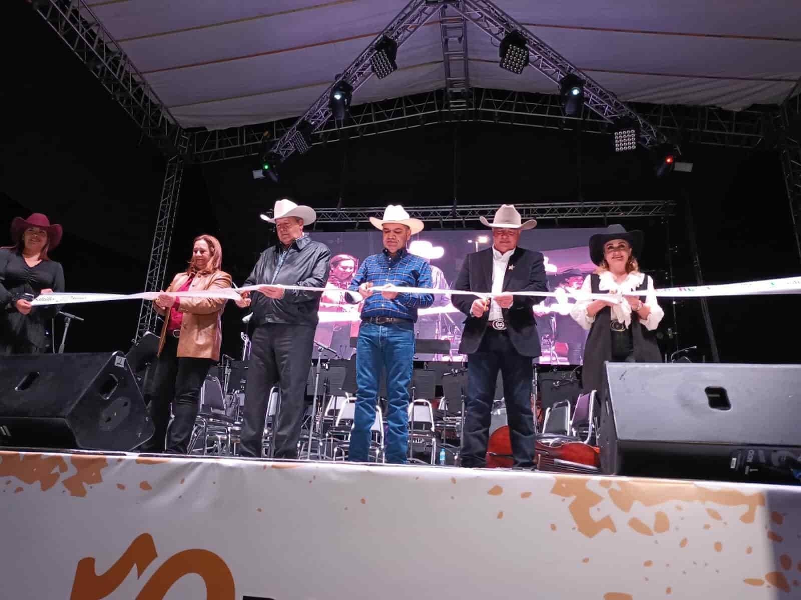 Inaugura Riquelme Solís Festival de Rodeo Saltillo 2022