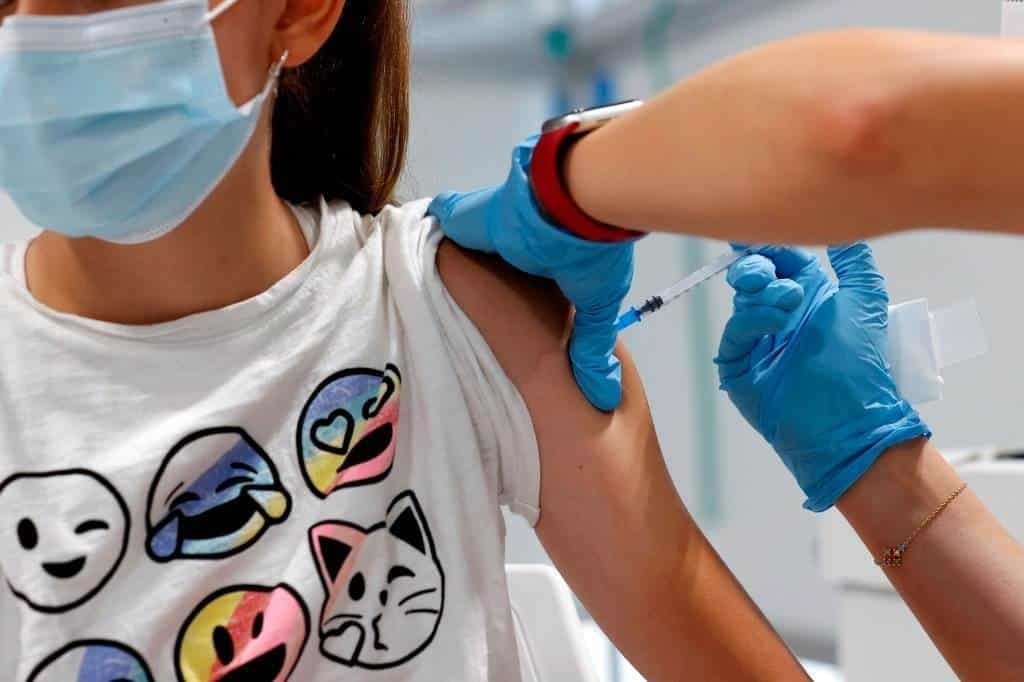 Continúa vacunación de Covid-19 para menores en Nuevo León