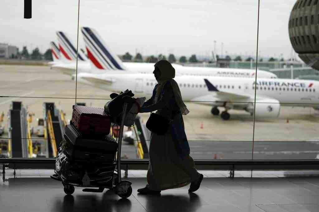 Huelga de controladores cancela vuelos en Francia