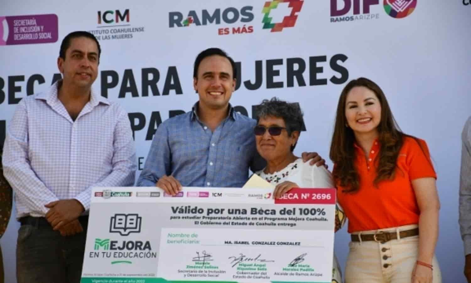 Lleva Mejora en tu Educación becas a mujeres de Ramos Arizpe