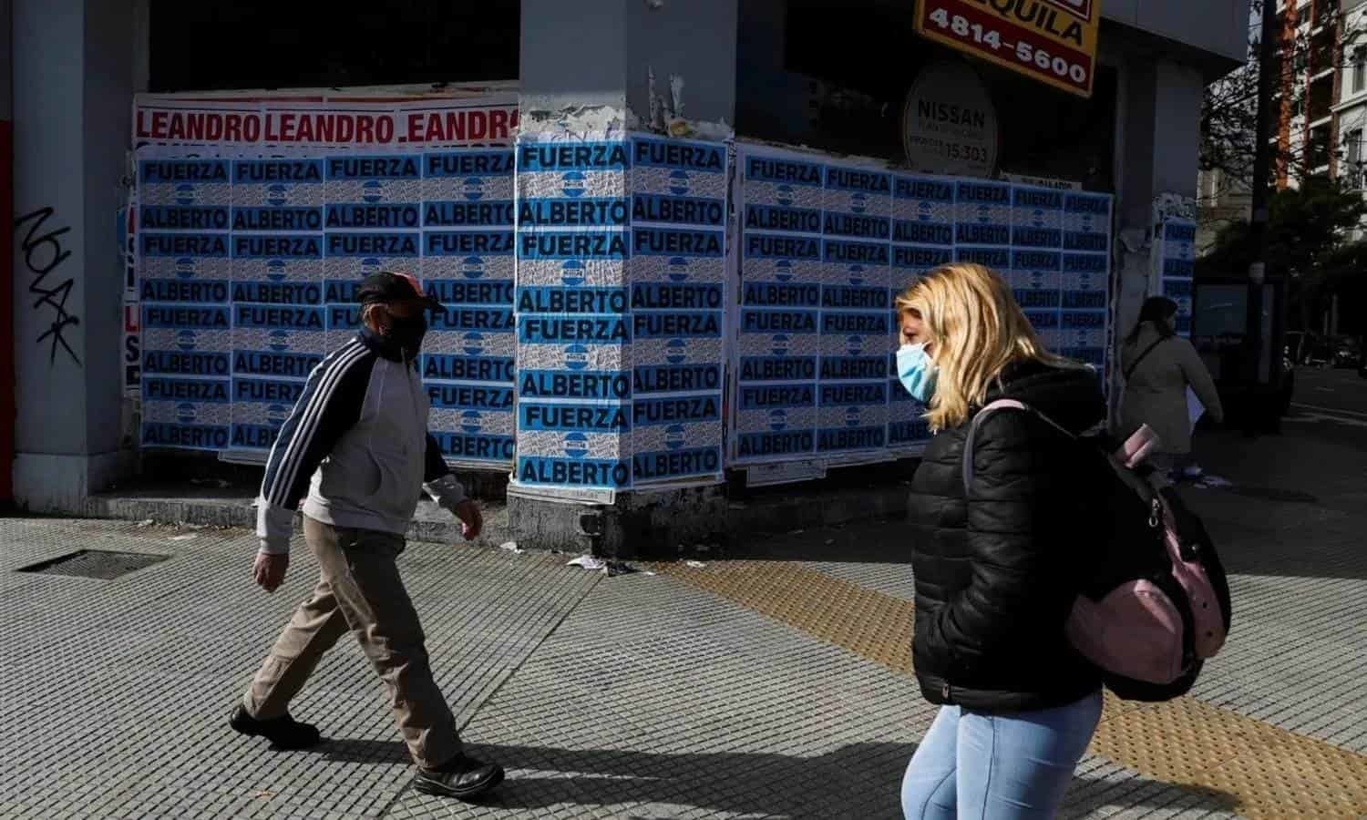 Cubrebocas deja de ser obligatorio en Argentina