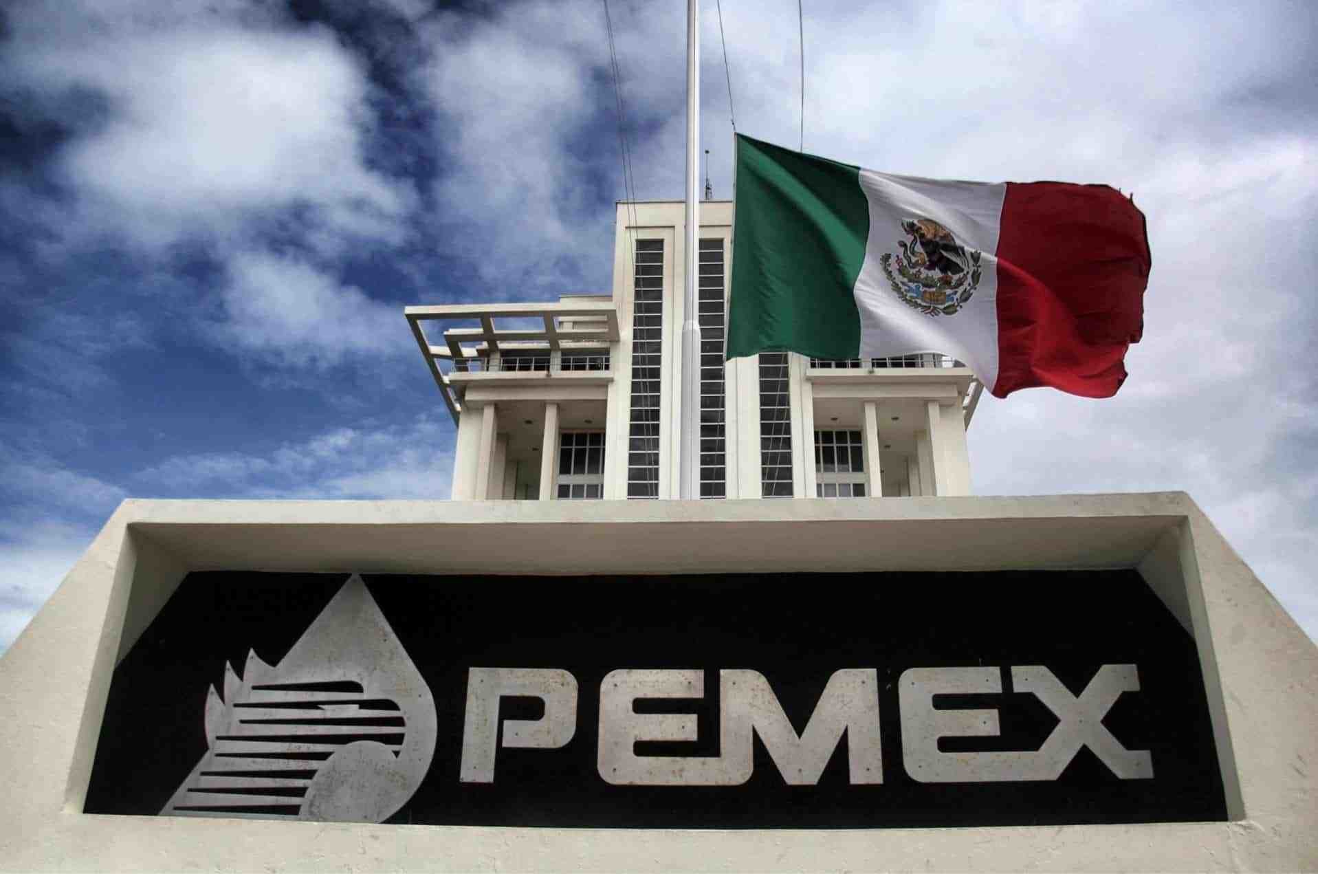 Anuncia AMLO que Pemex tendrá su central en Campeche