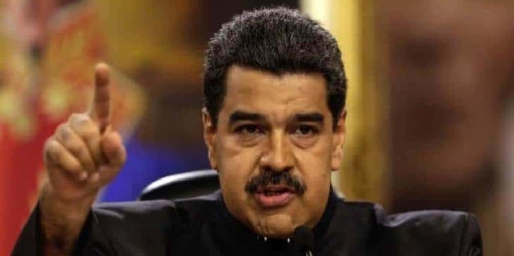 Maduro califica de terrorista a la oposición, con la cual sostiene un diálogo
