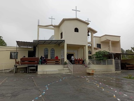 Provocan incendio en iglesia de Guadalupe