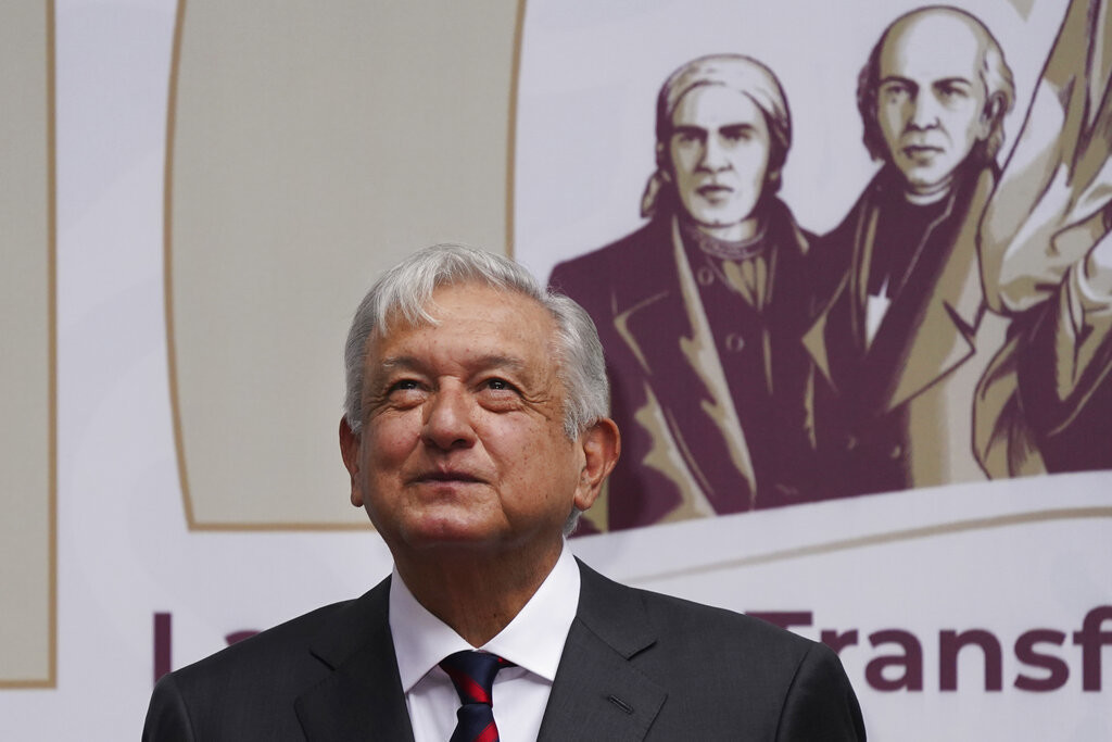 Justifica López Obrador marcha del 27 de noviembre