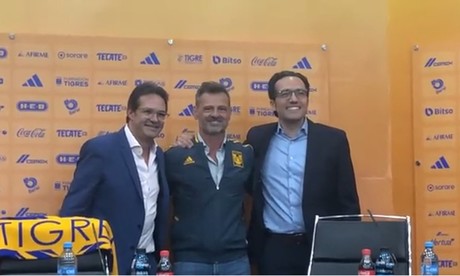 Presenta Tigres a Diego Cocca como nuevo director técnico