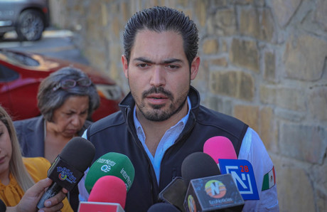 Alcalde de Santiago llama a detener baja capacidad de presa