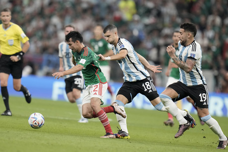 México necesita dos goles para permanecer en el Mundial