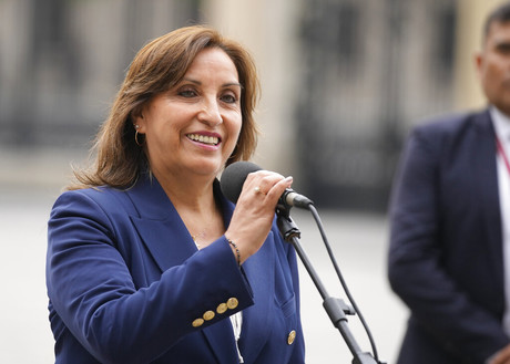 Gobernará Dina Boluarte sin apoyo parlamentario
