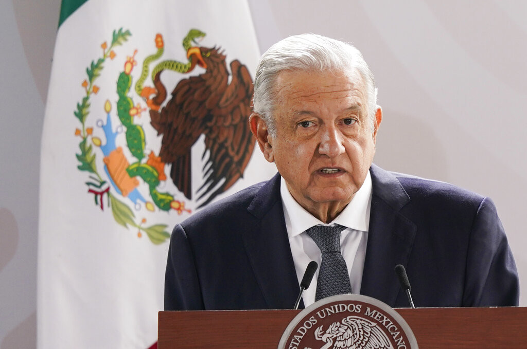 Lamenta López Obrador destitución de Pedro Castillo