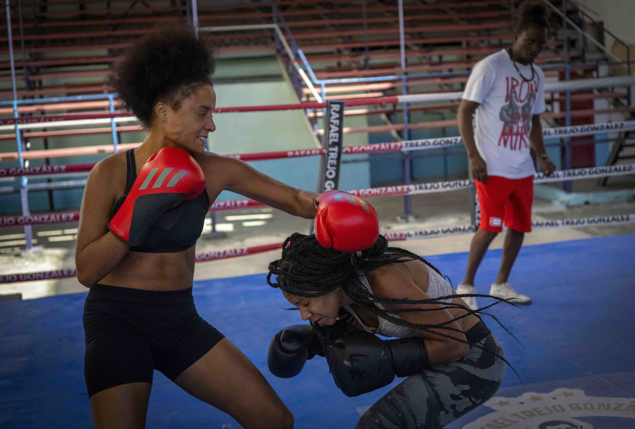 Tras años de prohibición, Cuba aprueba el boxeo femenino