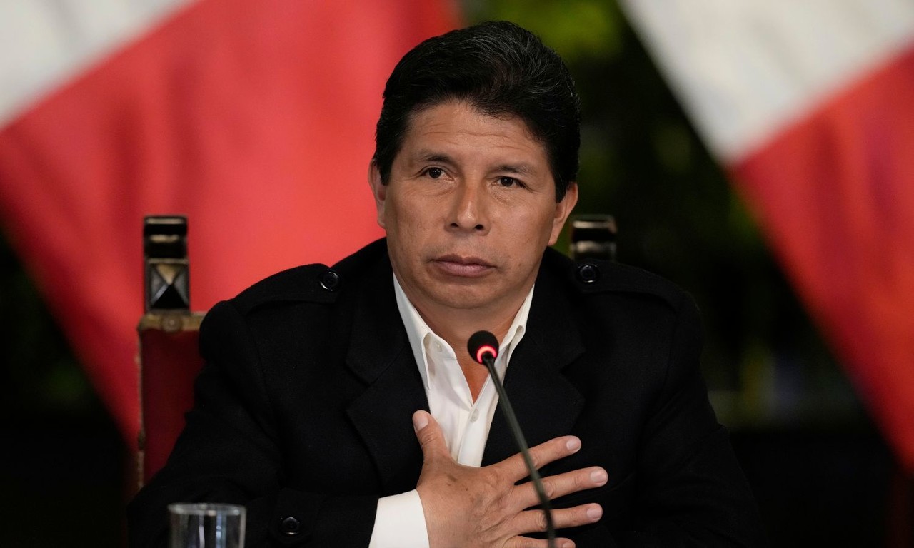 Presidente Castillo disuelve el Congreso peruano