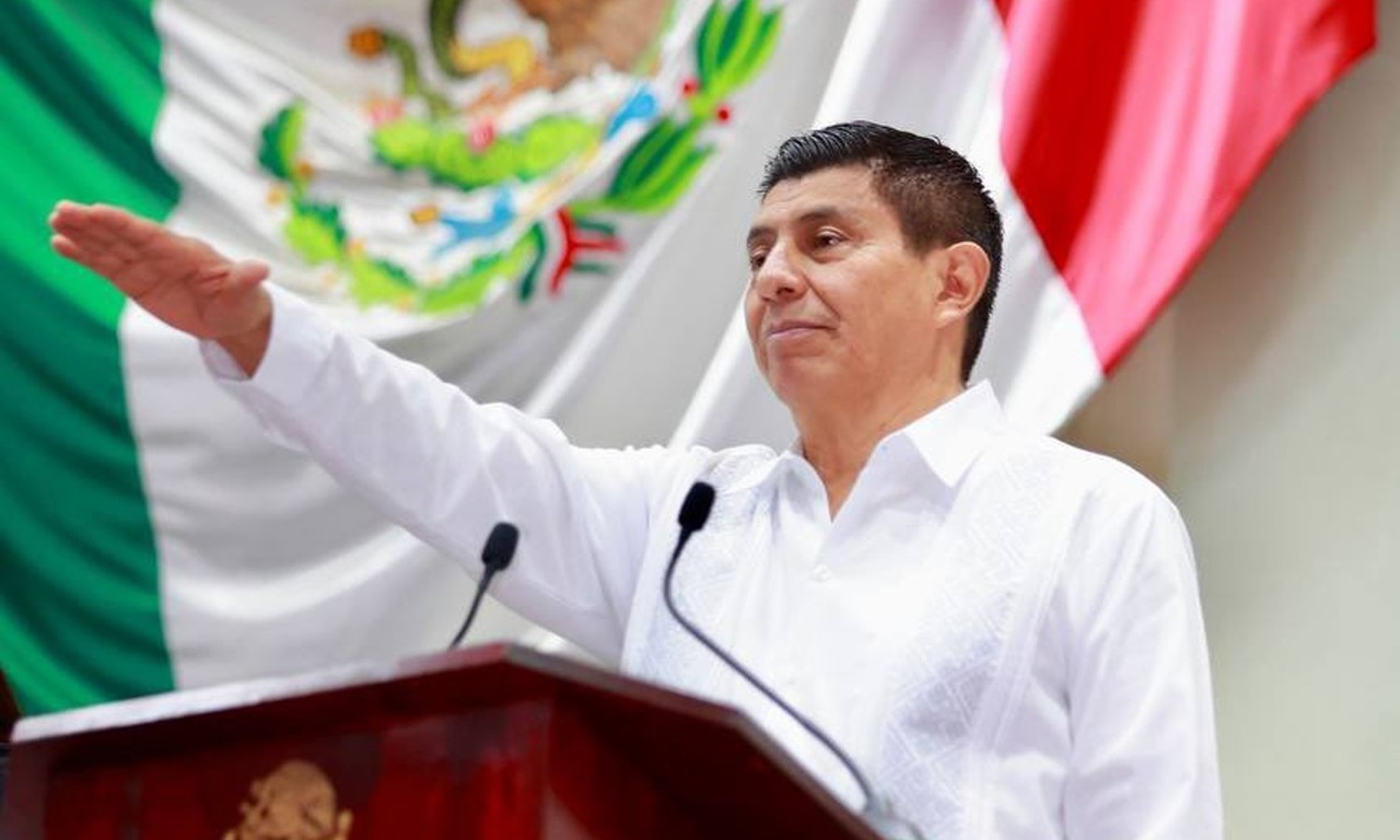 Toma protesta nuevo gobernador de Oaxaca, Salomón Jara