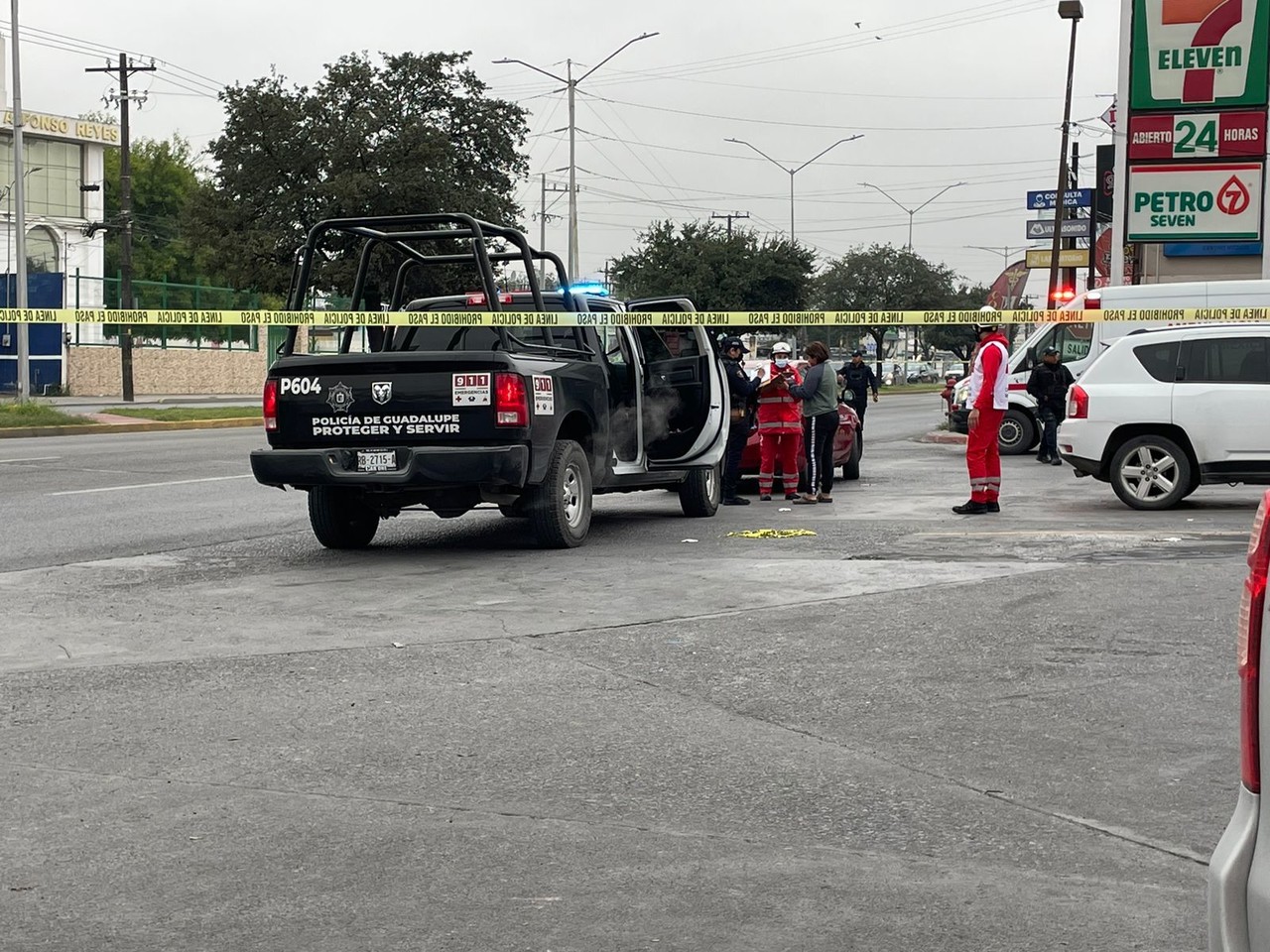 Fallece mujer adentro de vehículo en Guadalupe