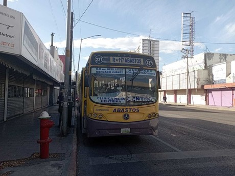 Revisa IMA camiones que circulan en centro de Monterrey