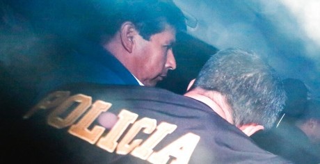 Castillo 'hará compañía' a Fujimori en la cárcel