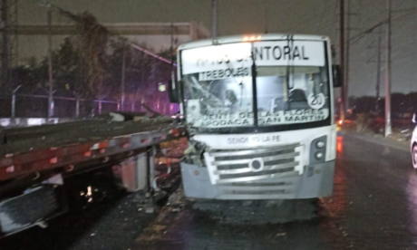 Otro accidente de camión deja al menos 7 heridos en Apodaca