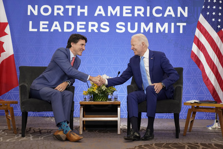 Biden y Trudeau buscan impulsar prosperidad en las América