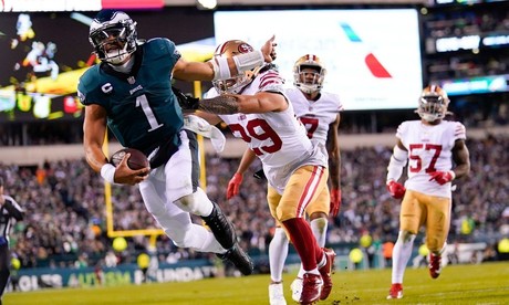 Eagles se elevan al Super Bowl LVII tras derrotar a 49ers