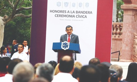 Américo Villarreal encabeza ceremonia cívica en Tampico