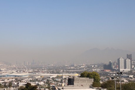 Persiste la mala calidad del aire en Monterrey