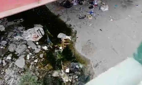 El arroyo La Talaverna se encuentra lleno de basura