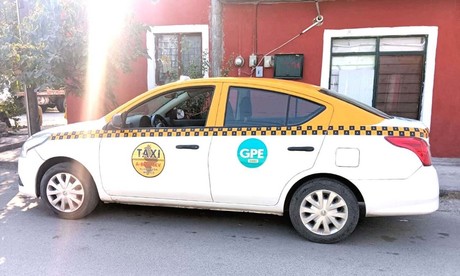 Policía de Apodaca detiene a hombre por robar taxi