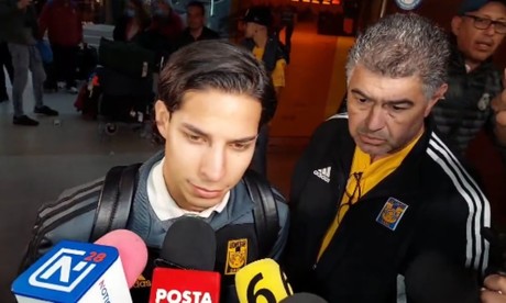Diego Lainez llega a Nuevo León para firmar con Tigres