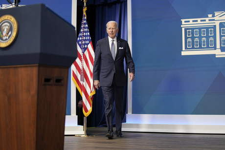 Presidente Biden reconoce documentos clasificados en su casa