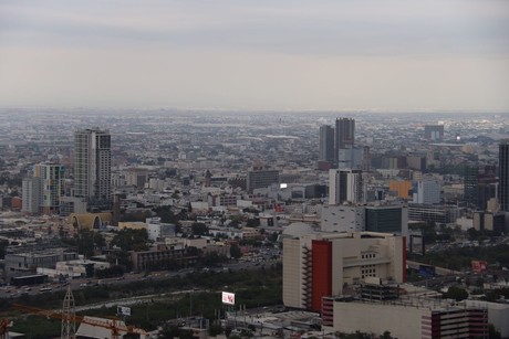Continúa la mala calidad del aire en Nuevo León