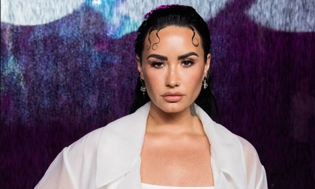Demi Lovato dirigirá documental de estrellas infantiles