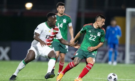 México pasa apuros, pero vence a Surinam en debut de Cocca