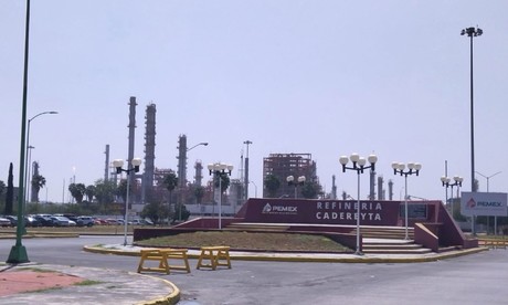 Baja refinería de Cadereyta 70% emisiones de CO₂