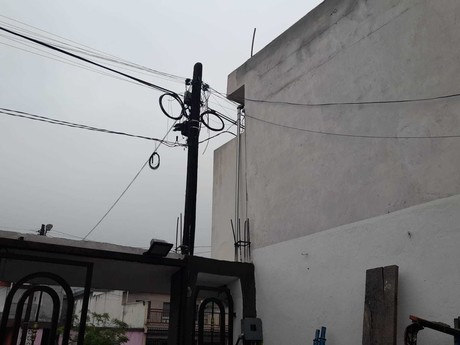 Reportan vecinos de colonia San Bernabé falta de luz