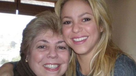 Madre de Shakira es hospitalizada de emergencia en Barcelona